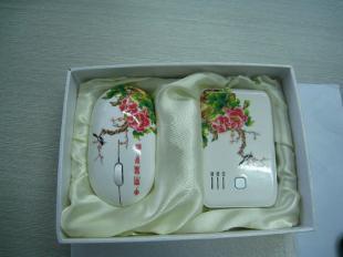 陜西文化:西安青花移動(dòng)電源+無線鼠標(biāo) 送禮送青花 送禮更有派_禮品、工藝品、飾品_世界工廠網(wǎng)中國(guó)產(chǎn)品信息庫